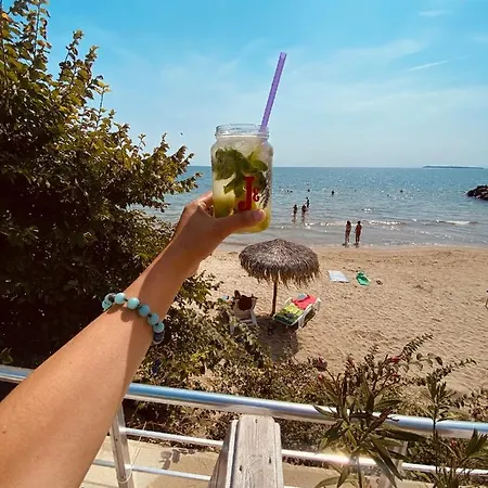 Студия До Моря 150 Метров *